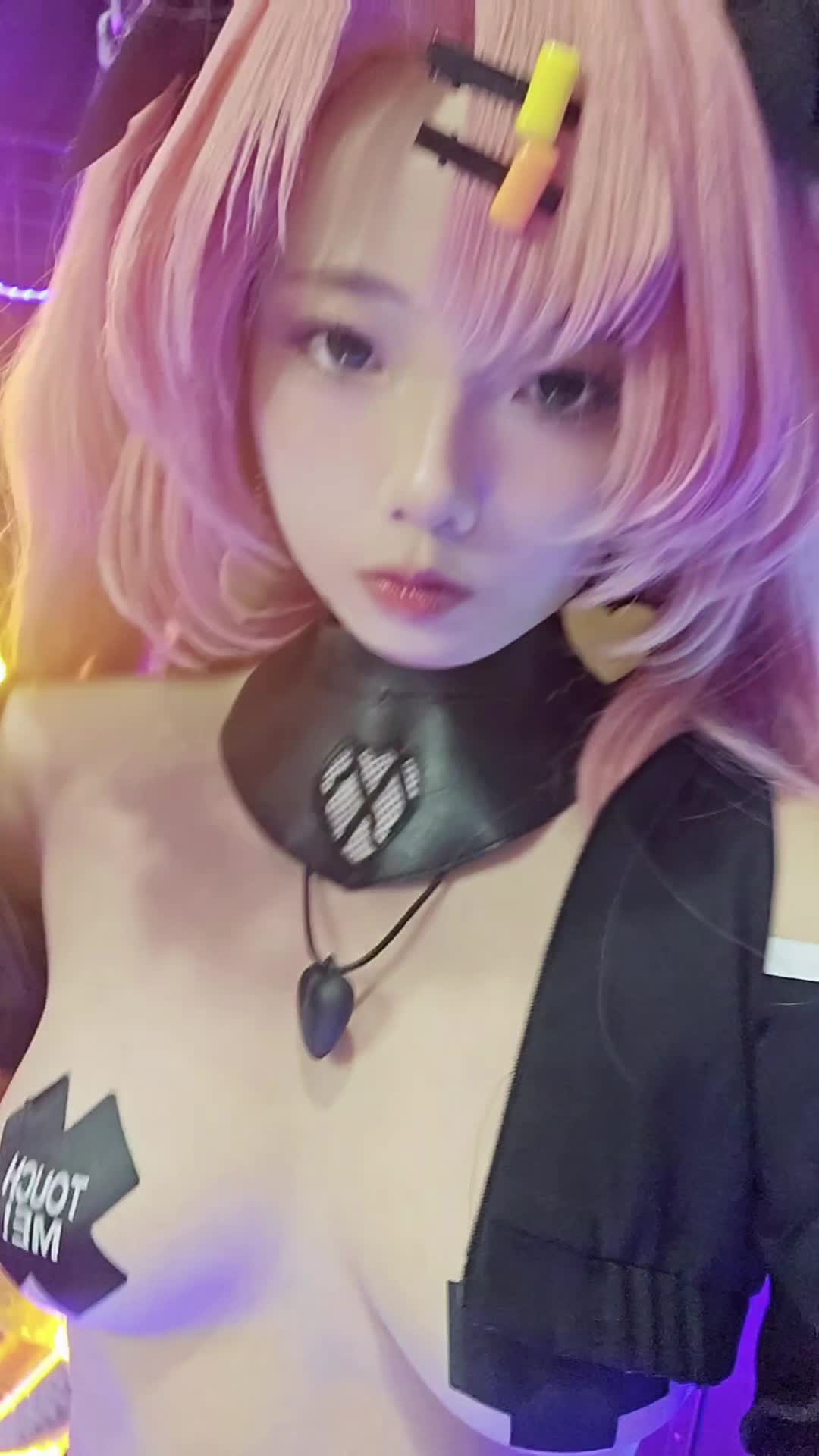 Messie Huang - Nicole-erohere85.jpg